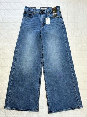 Levi’s Premium 728 High-Rise Wide-Leg Jeans - Medium Wash - Size 28x32 NWT